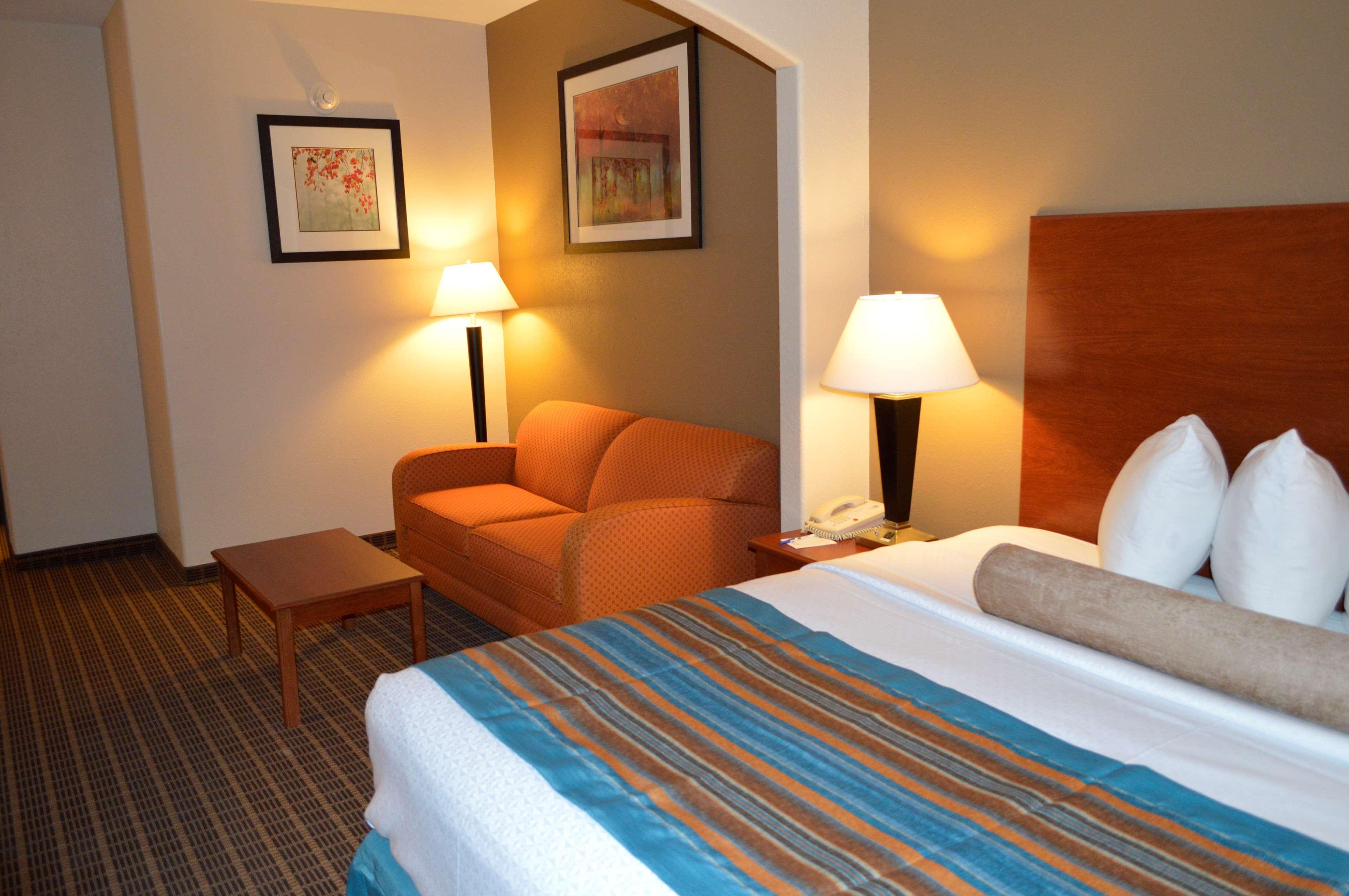 Best Western Orange Inn & Suites Exteriör bild