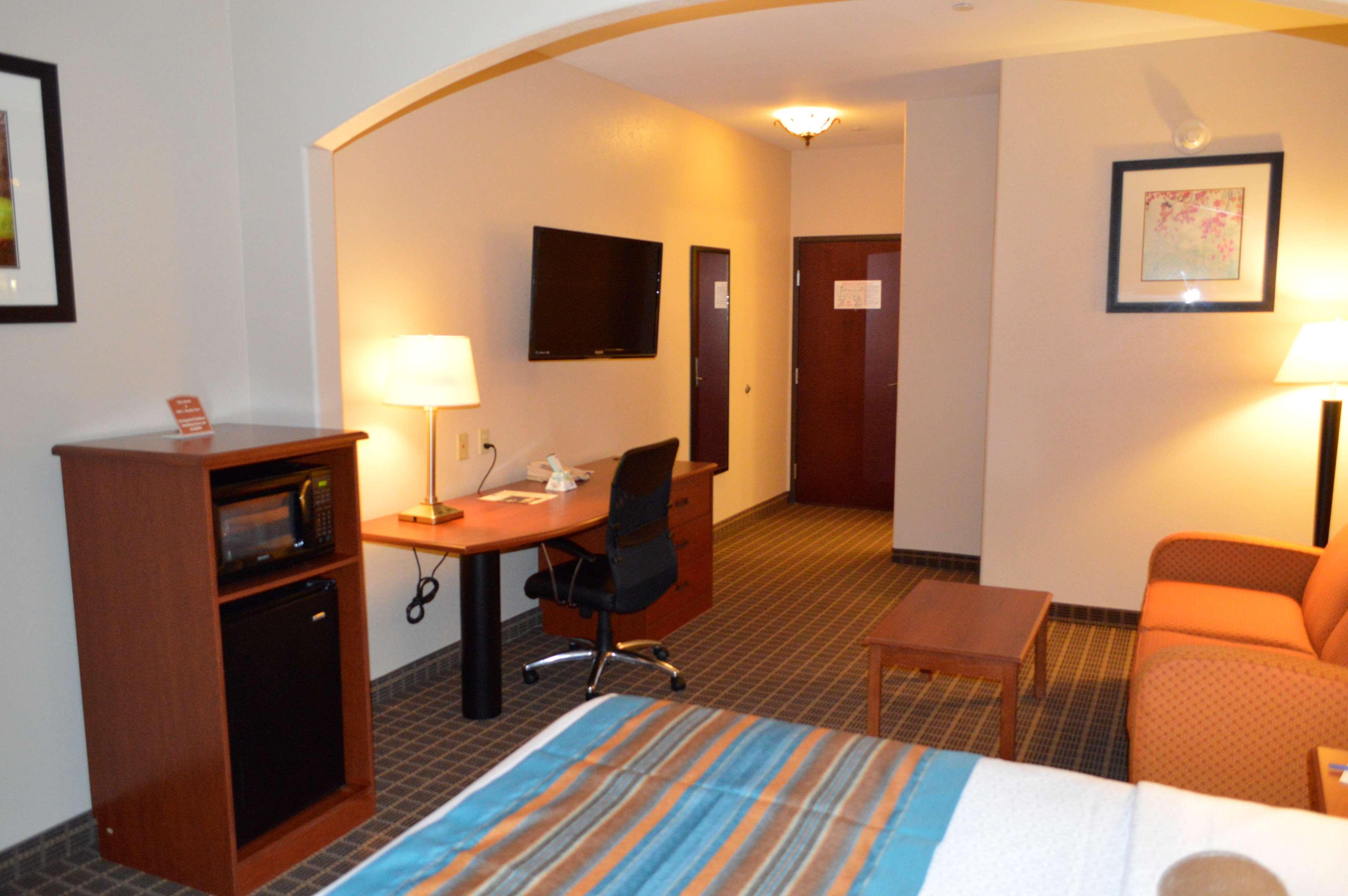 Best Western Orange Inn & Suites Exteriör bild